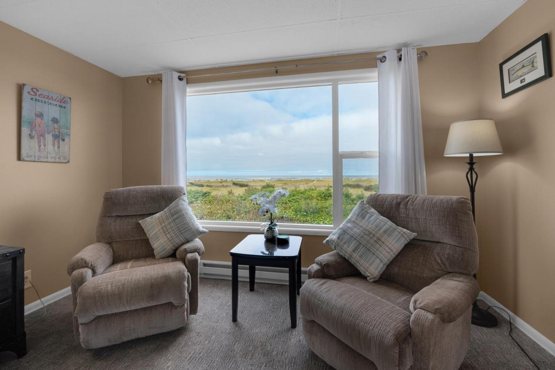 The Tides By The Sea Aparthotel Seaside Exterior photo